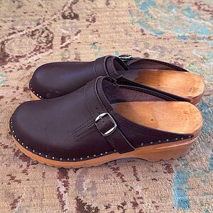 Troentorp Raphael Dark Brown Nubuck Leather Buckle Clog Ladies 40 EU 10 US READ
